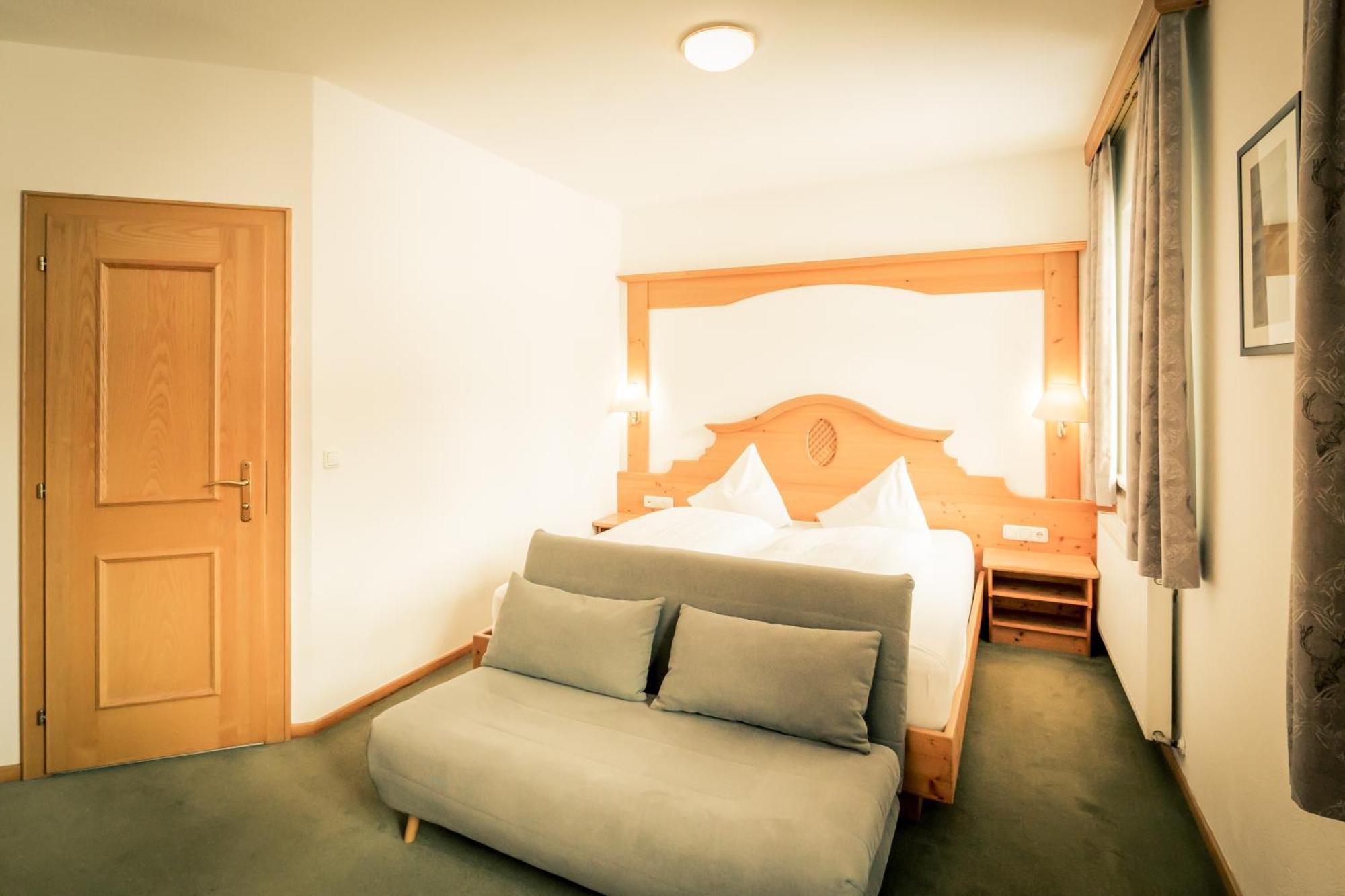 Posthotel Lechtal, Arlberg ホルツガウ エクステリア 写真