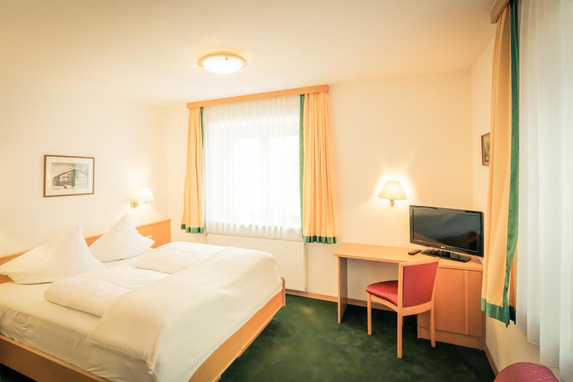 Posthotel Lechtal, Arlberg ホルツガウ エクステリア 写真