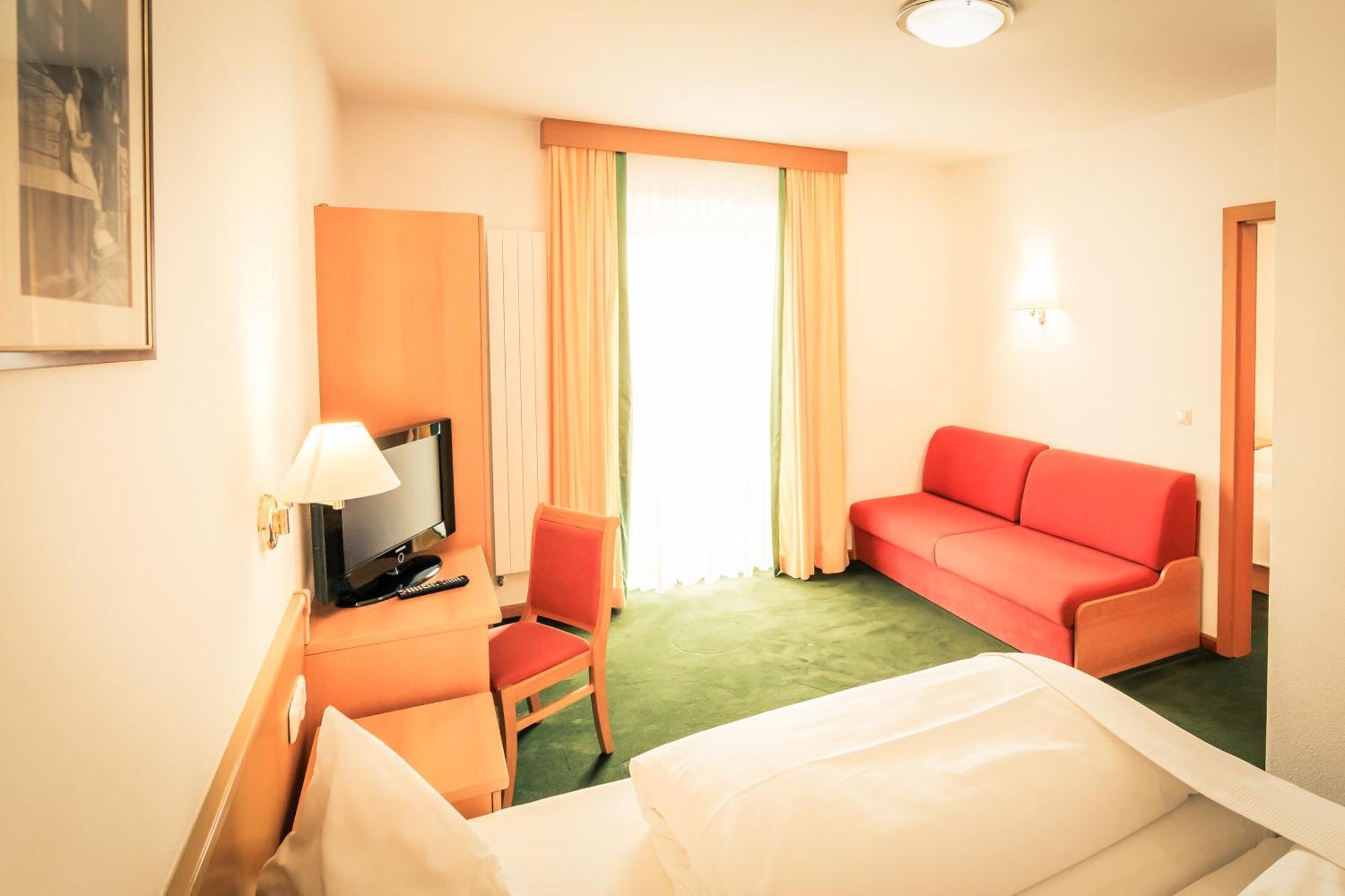 Posthotel Lechtal, Arlberg ホルツガウ エクステリア 写真